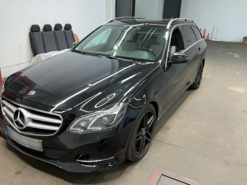 Mercedes-Benz E-Klasse E 300 CDI T BlueTEC Avantgarde — zdjęcie 1