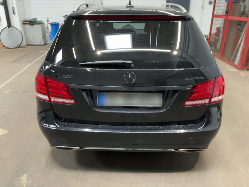 Mercedes-Benz E-Klasse E 300 CDI T BlueTEC Avantgarde — zdjęcie 5