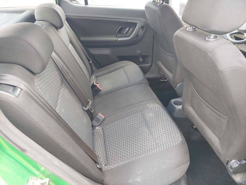 Skoda Fabia 1.6 TDI Ambiente — zdjęcie 13