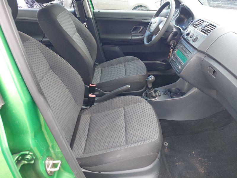 Skoda Fabia 1.6 TDI Ambiente — zdjęcie 10