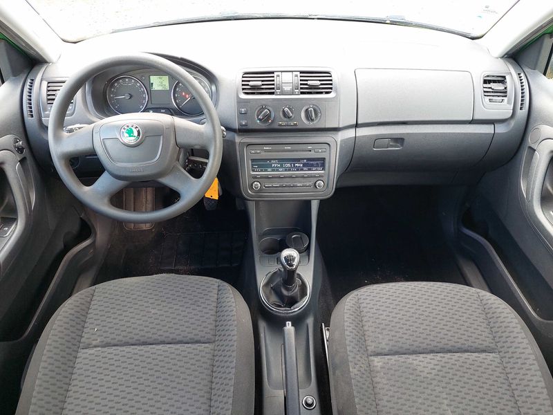Skoda Fabia 1.6 TDI Ambiente — zdjęcie 11