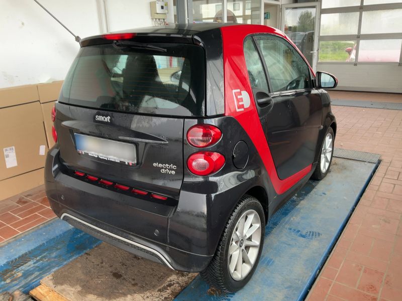 Smart fortwo electric drive 55 kW Electric drive Standard 2016 – снимка 8