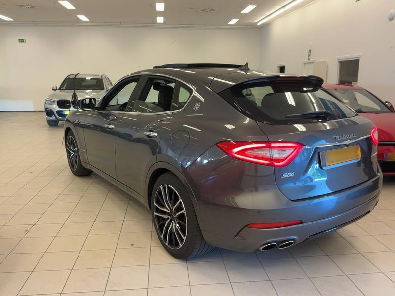 Maserati Levante 3.0 V6 TwinTurbo Gran Sport S Q4 — zdjęcie 3