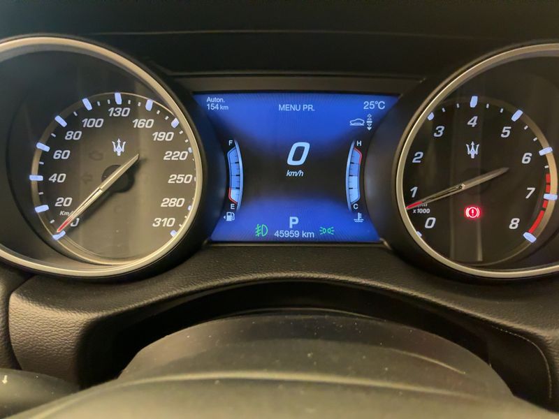 Maserati Levante 3.0 V6 TwinTurbo Gran Sport S Q4 — zdjęcie 13