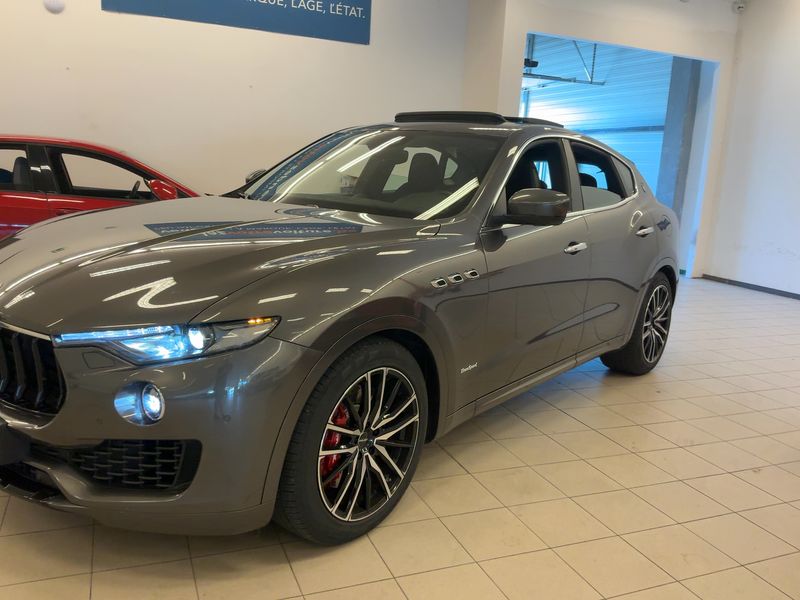 Maserati Levante 3.0 V6 TwinTurbo Gran Sport S Q4 — zdjęcie 2