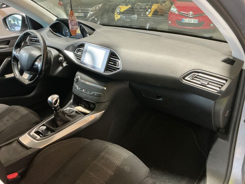 Peugeot 308 1.6 Blue-HDi Allure 2016 – снимка 22