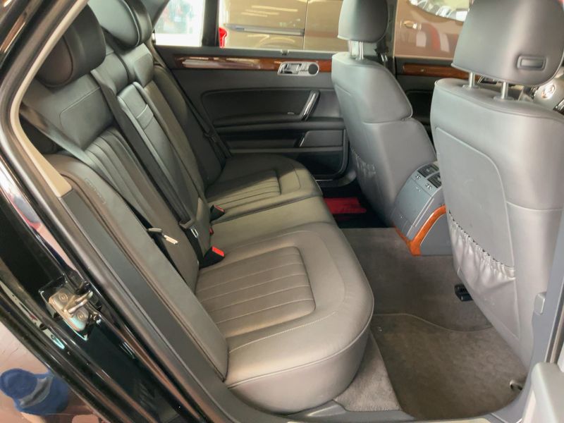 Volkswagen Phaeton 3.0 V6 TDI 4Motion — zdjęcie 14