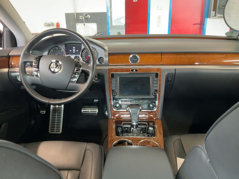 Volkswagen Phaeton 3.0 V6 TDI 4Motion — zdjęcie 12