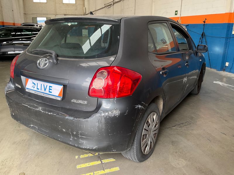 Toyota Auris 1.6 Luna — zdjęcie 2