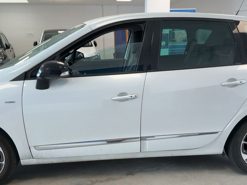 Renault Scenic 1.5 dCi BOSE Edition — zdjęcie 4