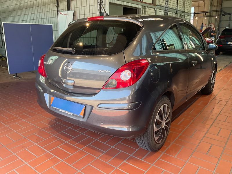 Opel Corsa 1.2 Selection 2011 – снимка 2