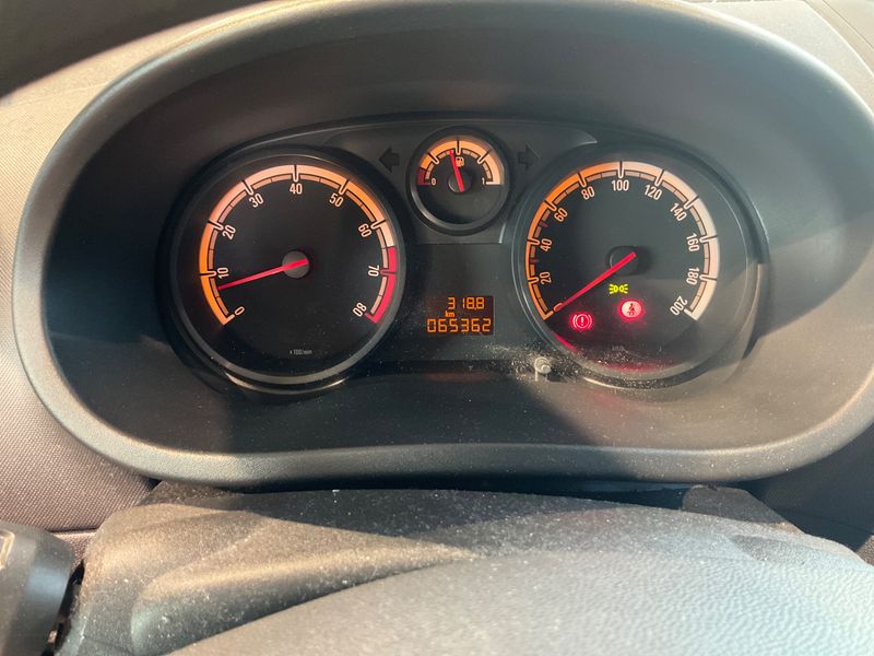 Opel Corsa 1.2 Selection 2011 – снимка 4