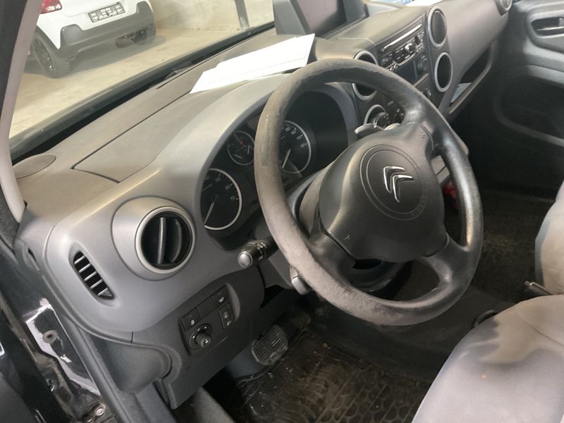 Citroen Berlingo 1.6 e-HDi Niveau B L1 2015 – снимка 30