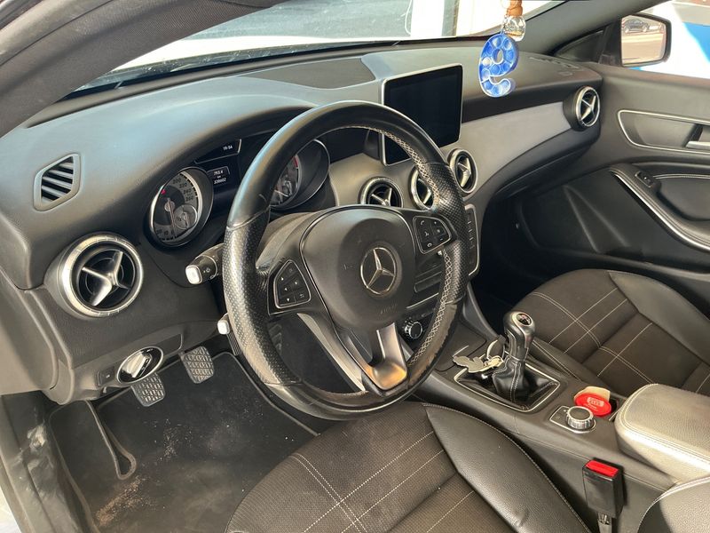 Mercedes-Benz CLA-Klasse CLA 200 d Urban 2016 – снимка 24
