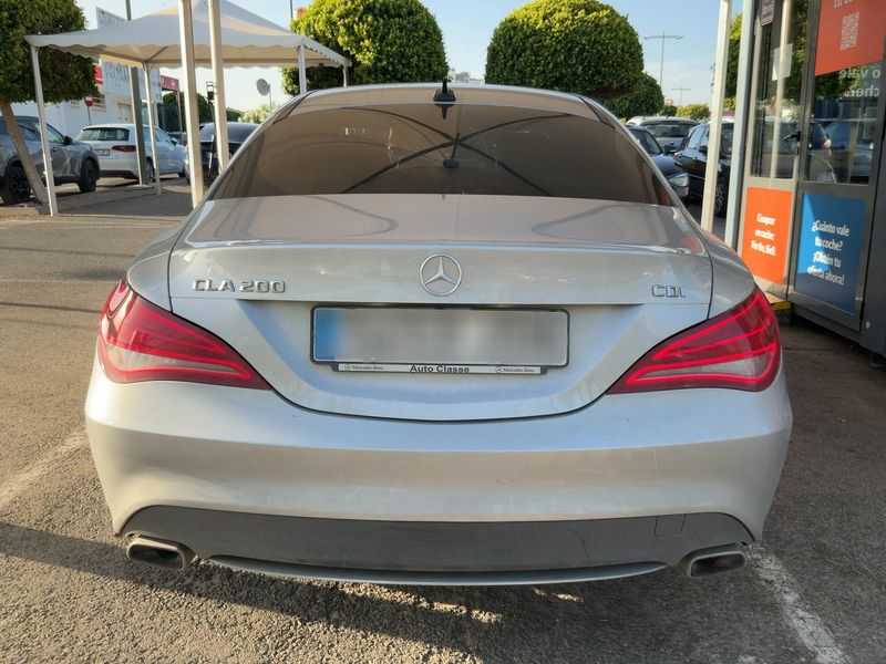 Mercedes-Benz CLA-Klasse CLA 200 d Urban — zdjęcie 5