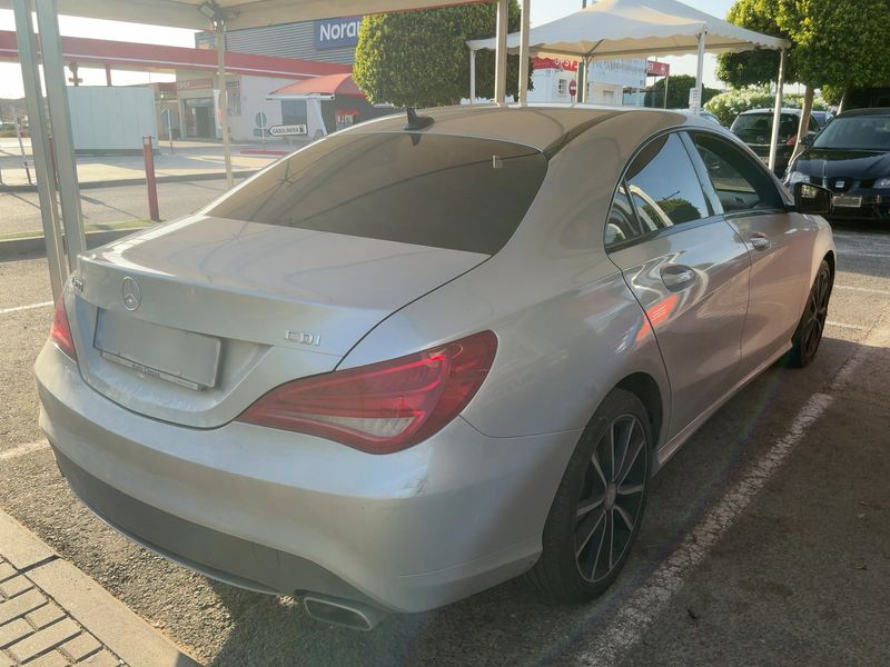 Mercedes-Benz CLA-Klasse CLA 200 d Urban — zdjęcie 6