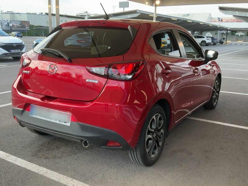 Mazda 2 1.5 Diesel Luxury — zdjęcie 6