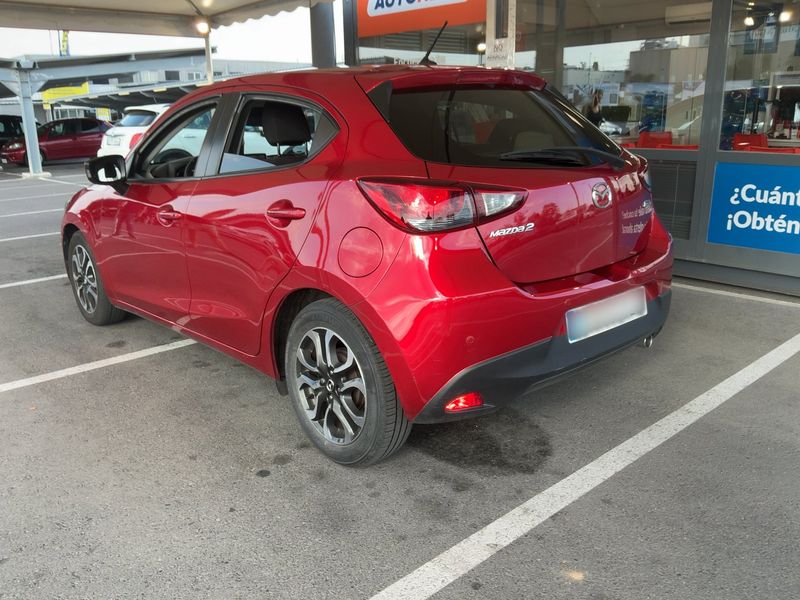 Mazda 2 1.5 Diesel Luxury — zdjęcie 3