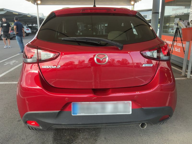 Mazda 2 1.5 Diesel Luxury — zdjęcie 5