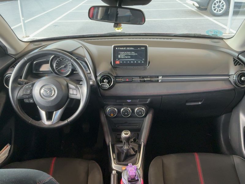 Mazda 2 1.5 Diesel Luxury — zdjęcie 12