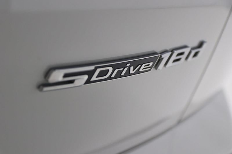 BMW X2 sDrive 18d M Sport — zdjęcie 17