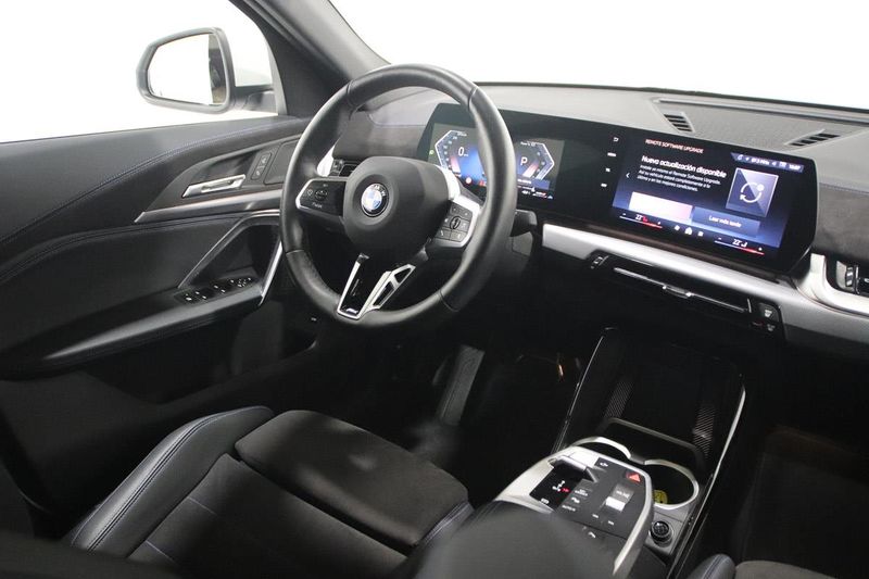 BMW X2 sDrive 18d M Sport — zdjęcie 11
