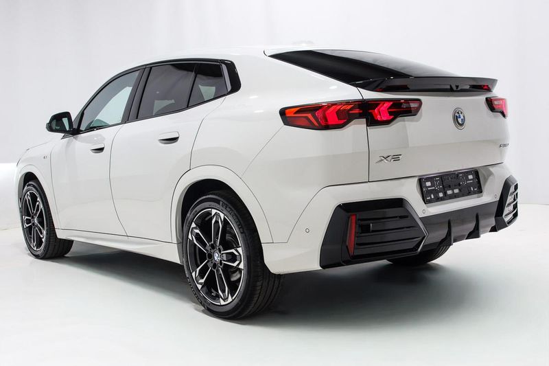 BMW X2 sDrive 18d M Sport — zdjęcie 3