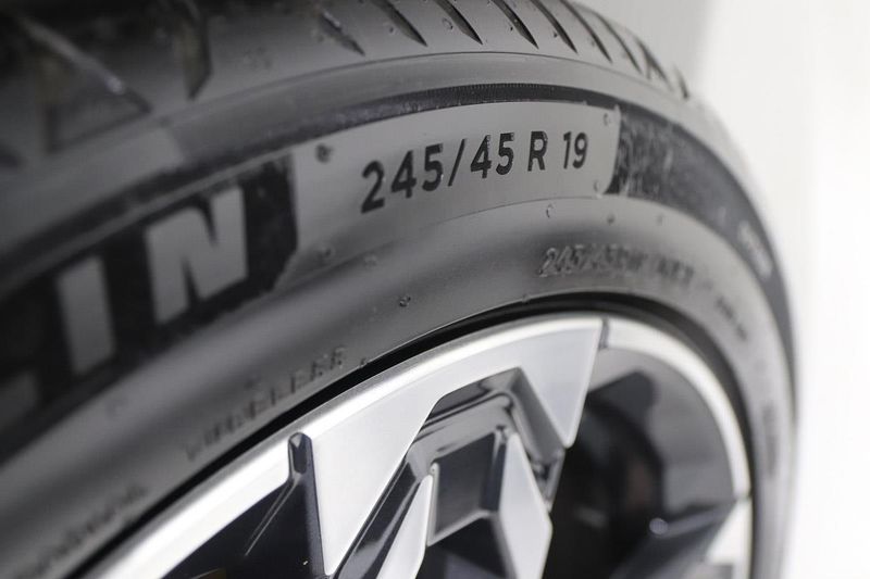 BMW X2 sDrive 18d M Sport — zdjęcie 19