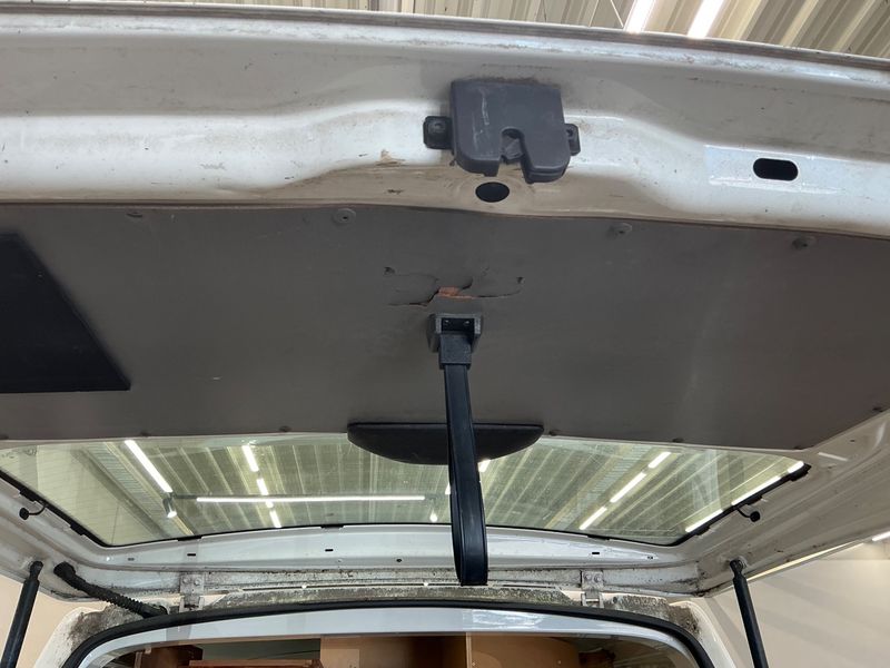 Volkswagen T5 Kombi 1.9 TDI lang 2008 – снимка 43