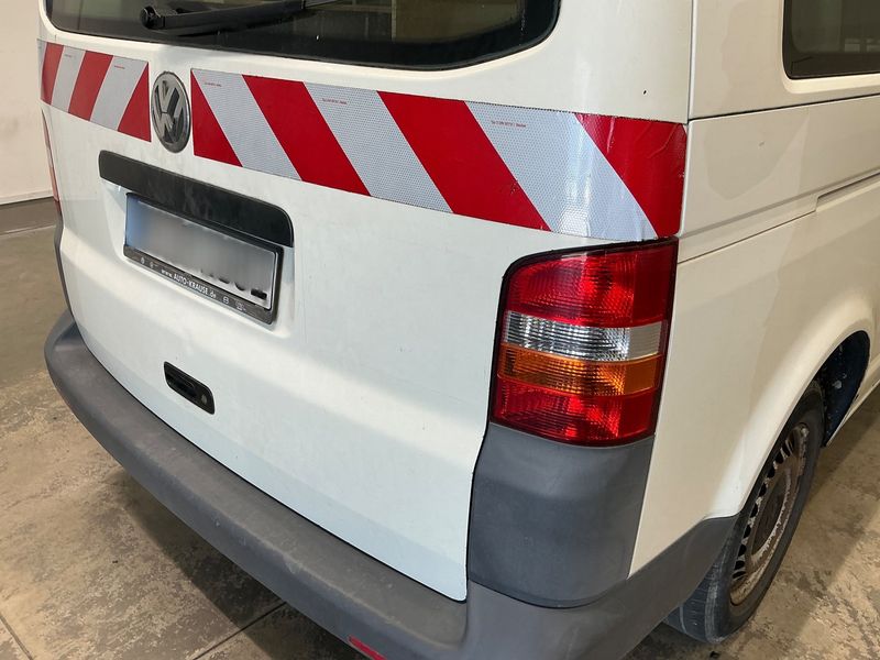 Volkswagen T5 Kombi 1.9 TDI lang 2008 – снимка 47