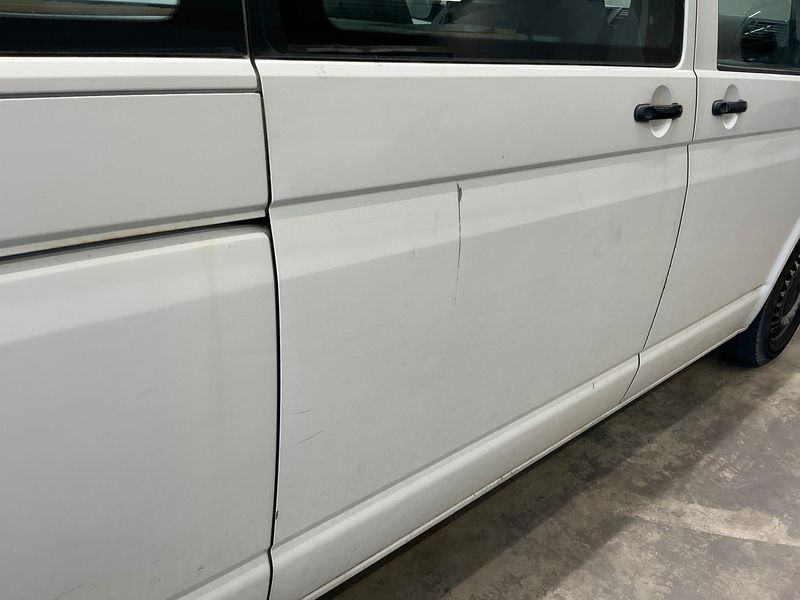 Volkswagen T5 Kombi 1.9 TDI lang 2008 – снимка 25