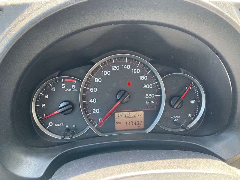 Toyota Yaris 1.4 D-4D Dynamic — zdjęcie 13