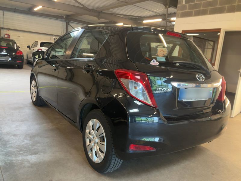 Toyota Yaris 1.4 D-4D Dynamic — zdjęcie 3