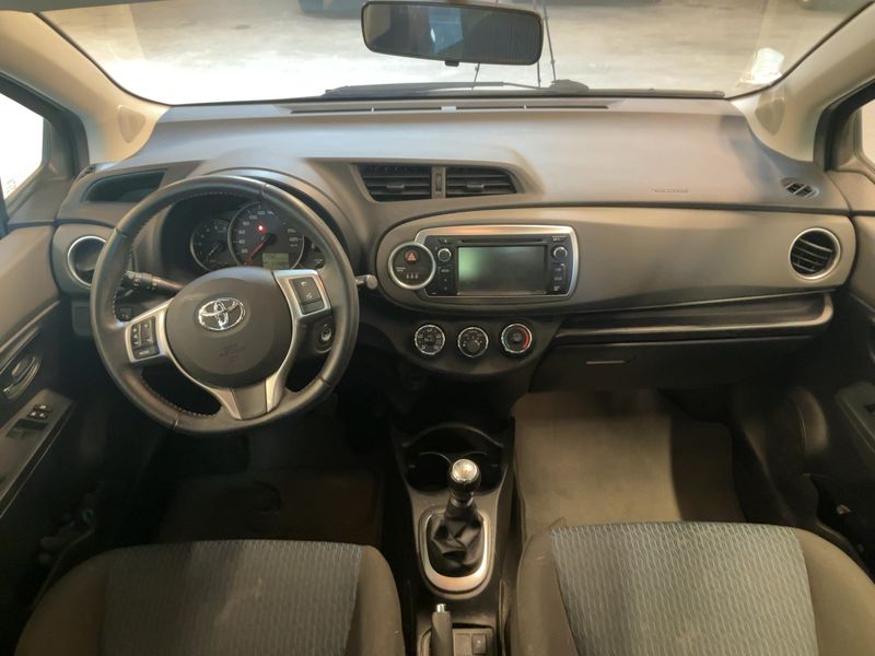 Toyota Yaris 1.4 D-4D Dynamic — zdjęcie 12