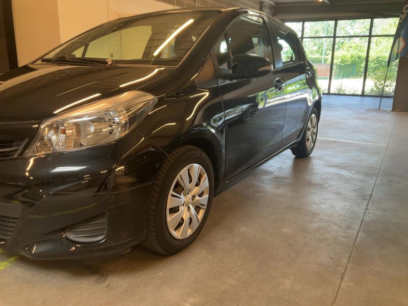 Toyota Yaris 1.4 D-4D Dynamic — zdjęcie 2