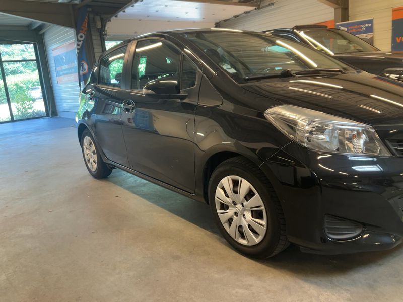 Toyota Yaris 1.4 D-4D Dynamic — zdjęcie 8