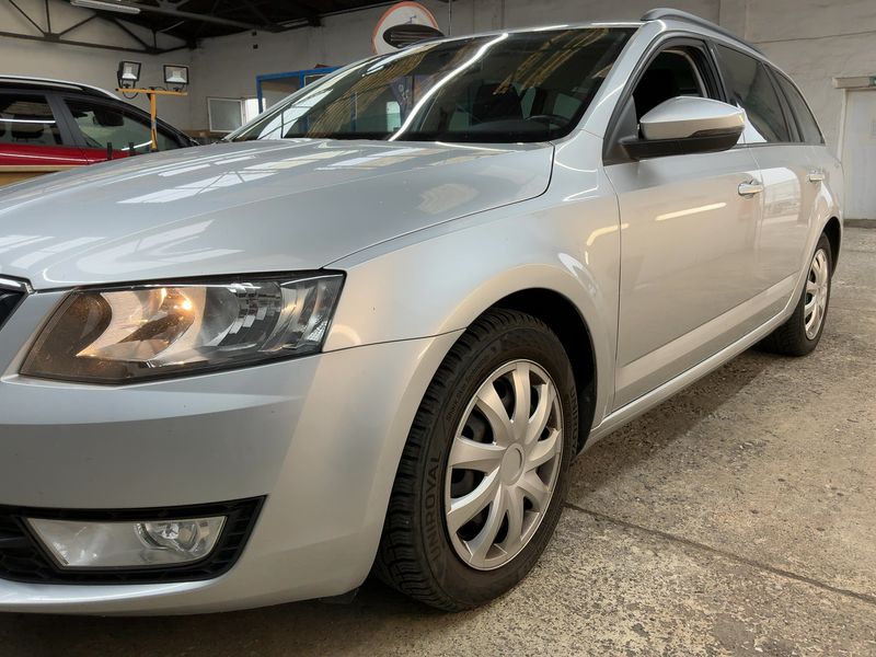 Skoda Octavia 2.0 TDI Ambition 2016 – снимка 2