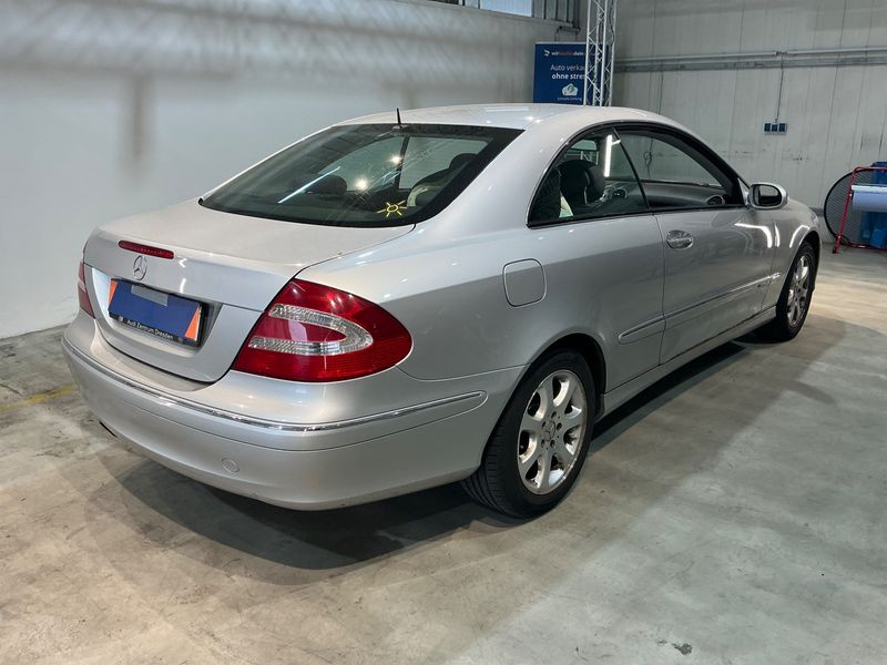 Mercedes-Benz CLK-Klasse CLK 240 Elegance 2002 – снимка 2