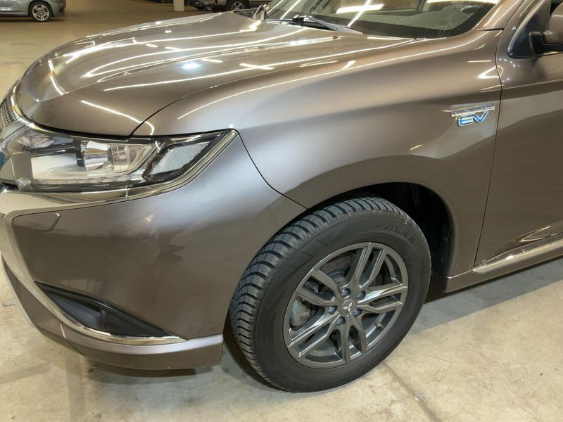 Mitsubishi Outlander 2.4 PHEV Spirit 4WD — zdjęcie 2