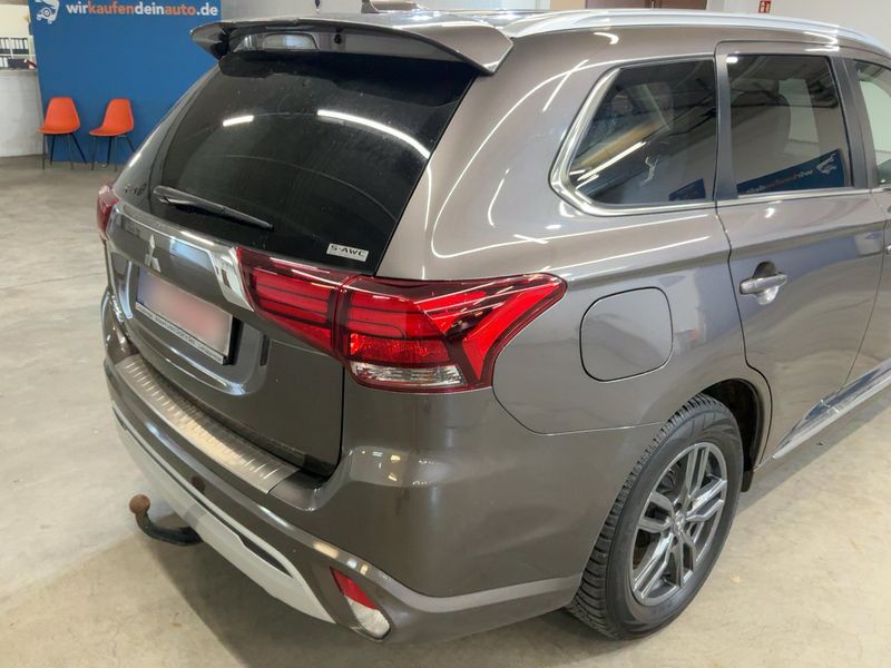 Mitsubishi Outlander 2.4 PHEV Spirit 4WD — zdjęcie 6