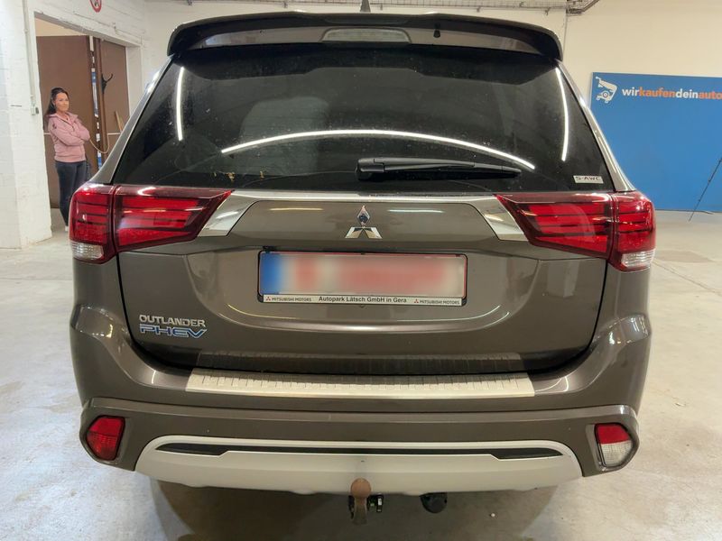 Mitsubishi Outlander 2.4 PHEV Spirit 4WD — zdjęcie 5