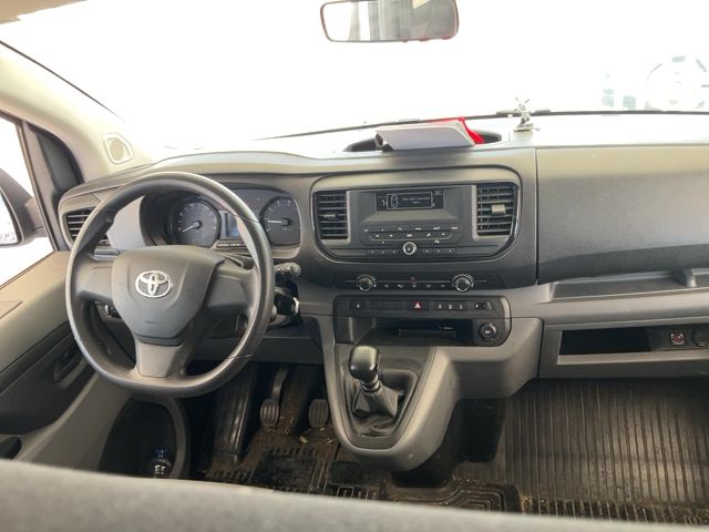 Toyota ProAce Verso 1.5 D-4D L1 Shutle — zdjęcie 12
