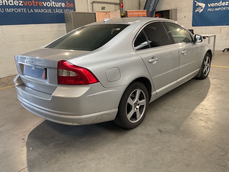 Volvo S80 2.5 T Momentum — zdjęcie 2
