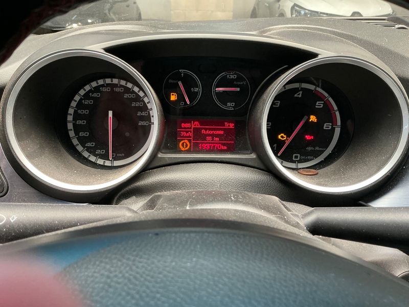 Alfa Romeo Giulietta 2.0 JTDM Turismo 2012 – снимка 4