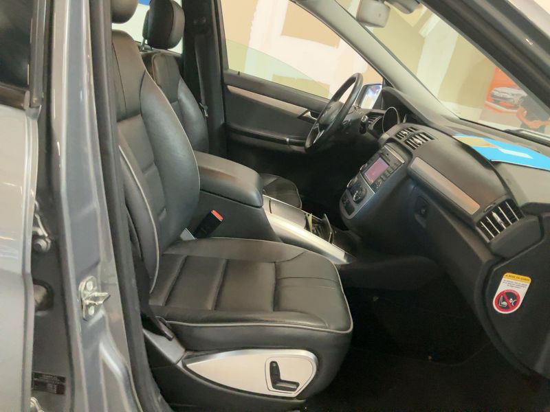 Mercedes-Benz R-Klasse R 300 CDI BlueEfficiency — zdjęcie 11