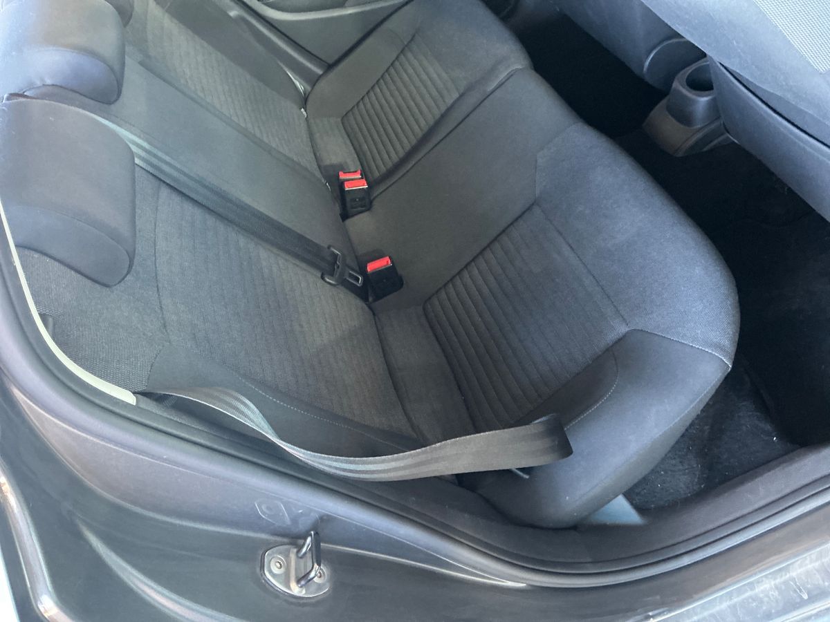 Volkswagen Polo 2013 — photo 38