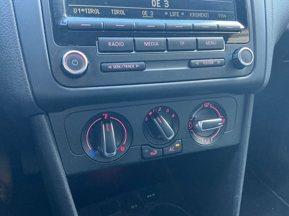 Volkswagen Polo 2013 — photo 27