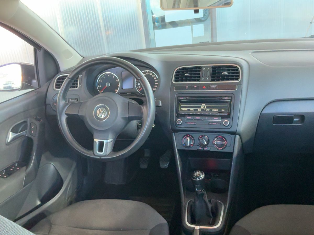 Volkswagen Polo 2013 — photo 19