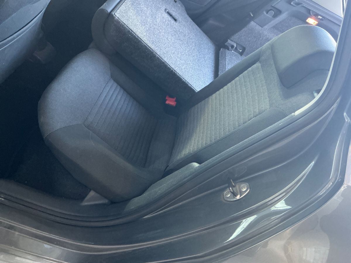 Volkswagen Polo 2013 — photo 40