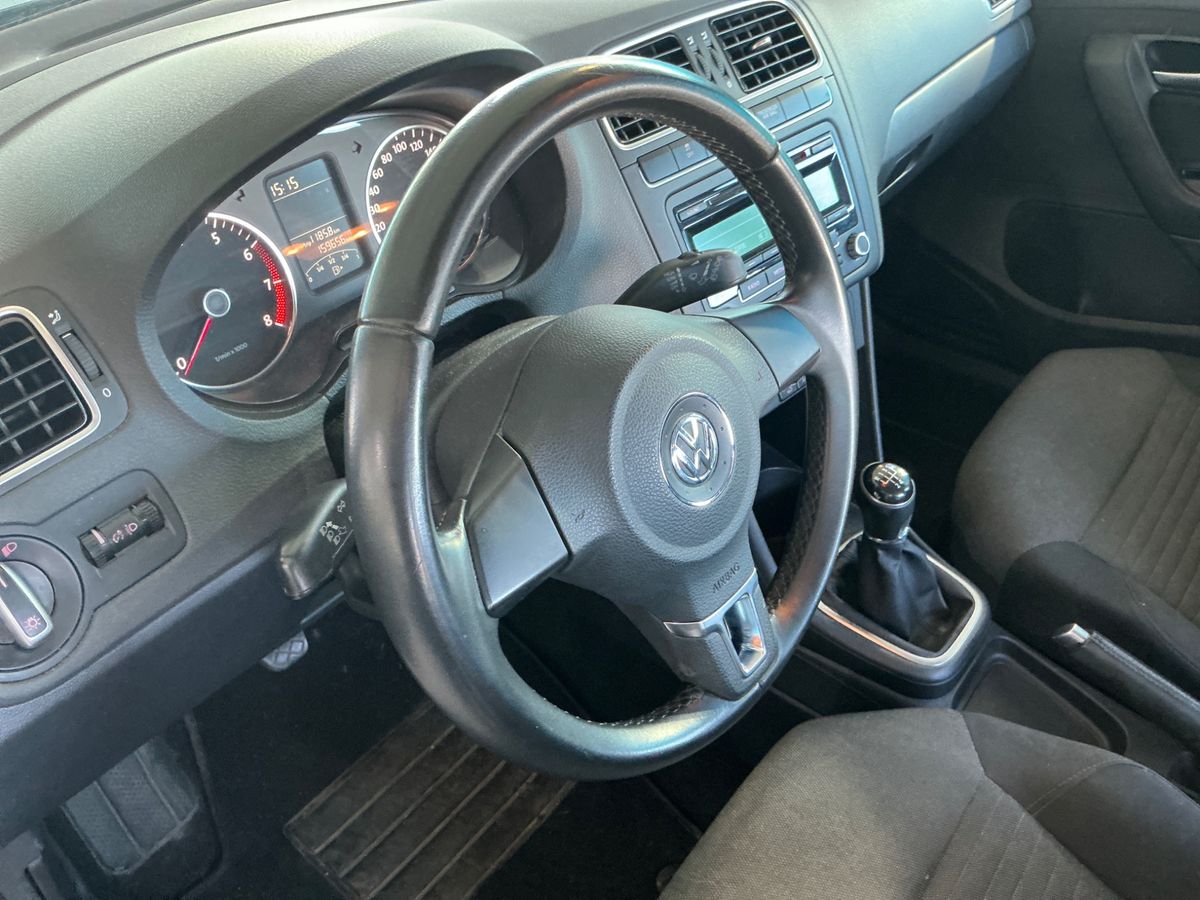 Volkswagen Polo 2013 — photo 43
